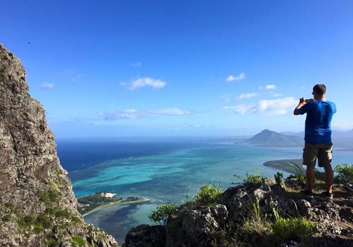 Randonnée guidée jusqu'au sommet du Morne Brabant à l’île Maurice