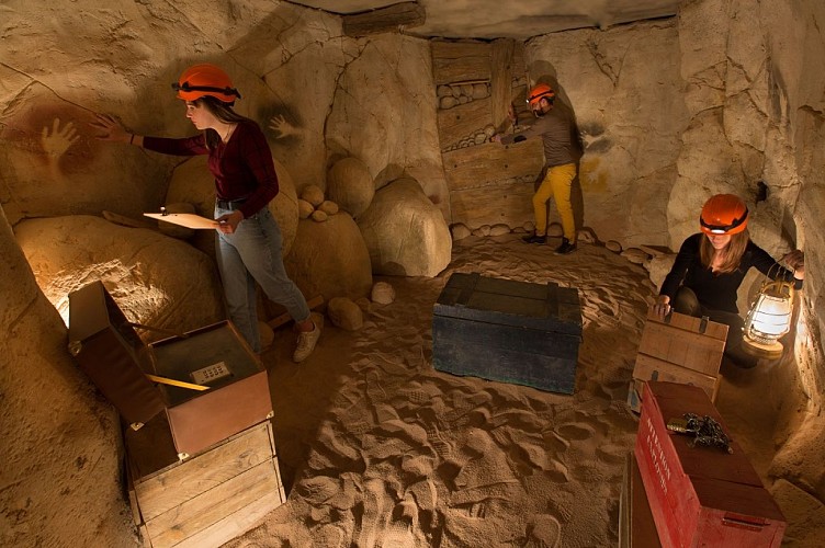 Découvrez notre Escape Game au coeur d'une grotte préhistorique.