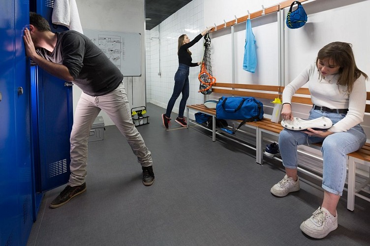Découvrez notre Escape Game dans un vestiaire de rugby.