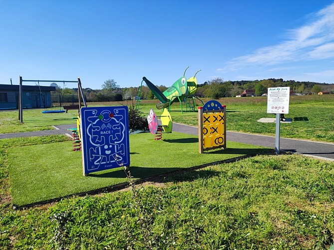 Aire de jeux St Laurent des hommes