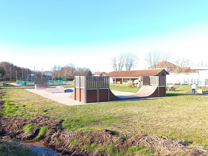 LIT_Aire de jeux skate park TS3