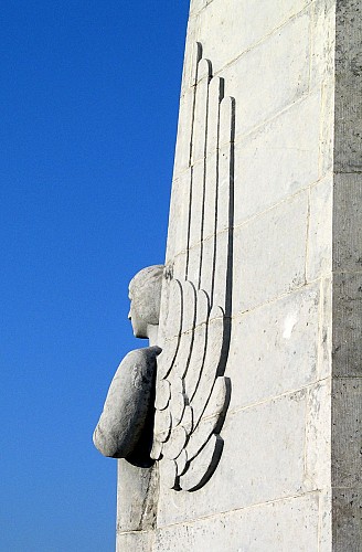 Sentier des Coteaux - Monument du 14e de ligne