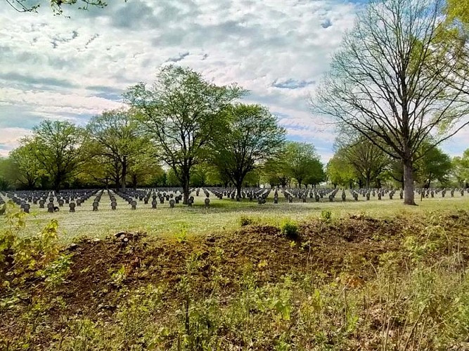 CIMETIÈRE MILITAIRE ALLEMAND D'ANDILLY