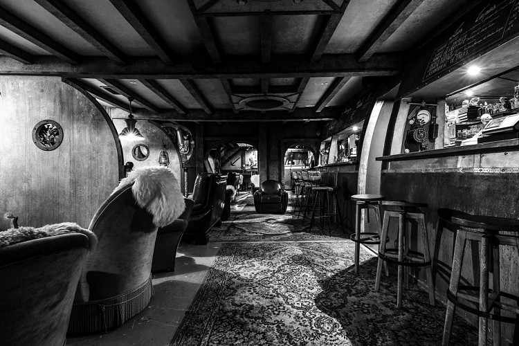 Prohibido a Biarritz Bar