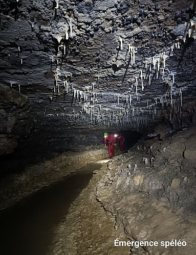 Saint Christophe sur Roc - Stalactites - Emergence4