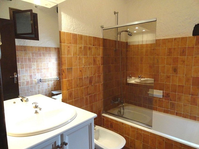 Location Harlouchet - Salle de bain - Bussunarits