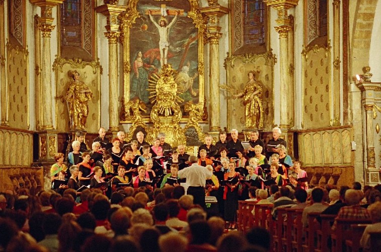 Le choeur de l'église paroissiale