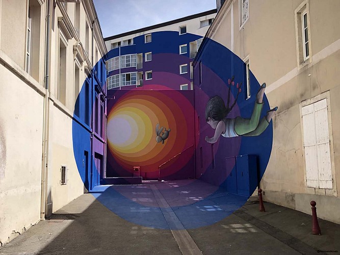 Seth - globe painter