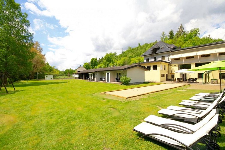 Burg reuland hotel val de l our 02 c hotel val de l our 2