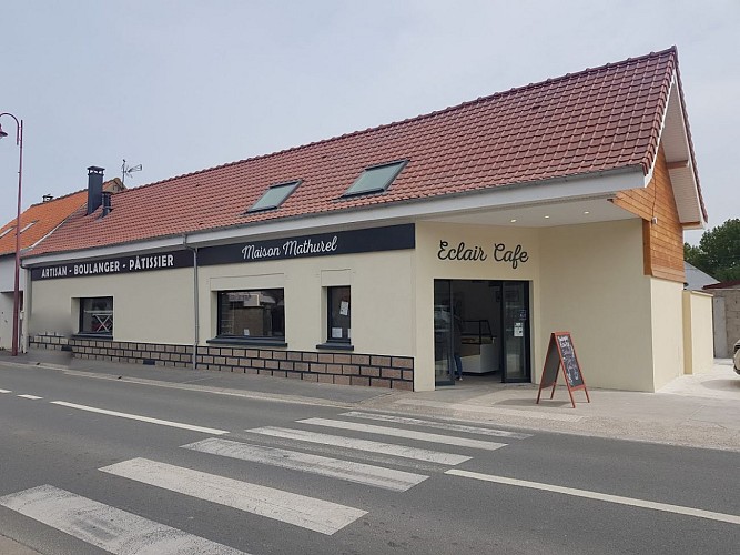 Eclair Café