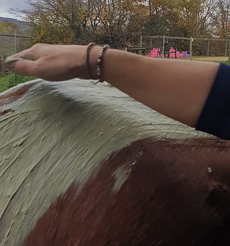 Boues marines arrière main récupération musculaire