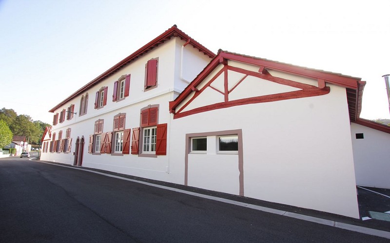 Erreka Gorri-façade