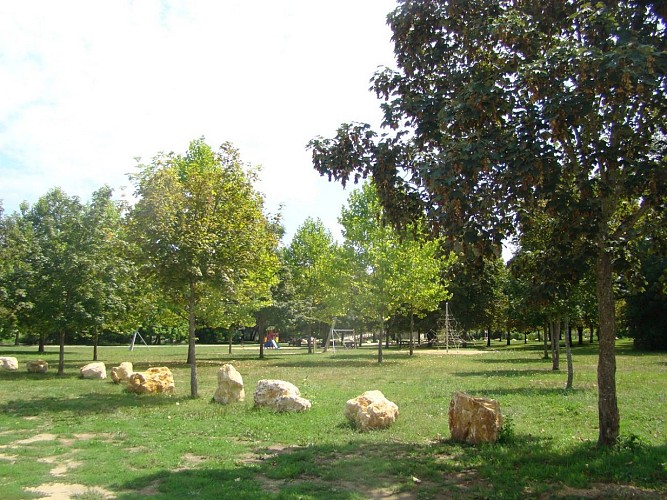 aire-jeux-petit-pre-st-astier