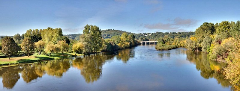 La Dordogne vers Le Bugue - Dordogne