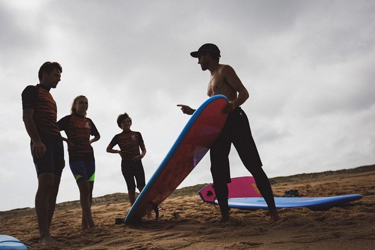 4 les vagues ecole de surf Hossegor 