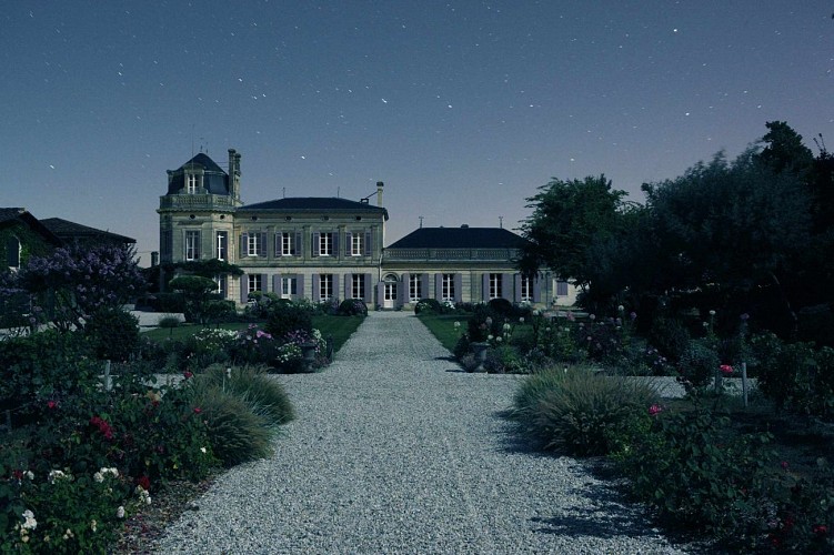 Chateau Chasse Spleen Moulis en Médoc nuit