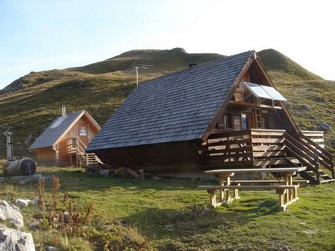 Les lacs Merlets : refuge de type « Chaloin"