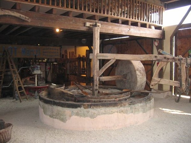 Eaux-Puiseaux: Musée du cidre