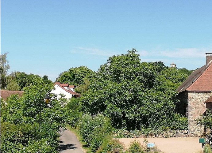 Vue sur la Chapelle de Saint-Quentin, de la véranda