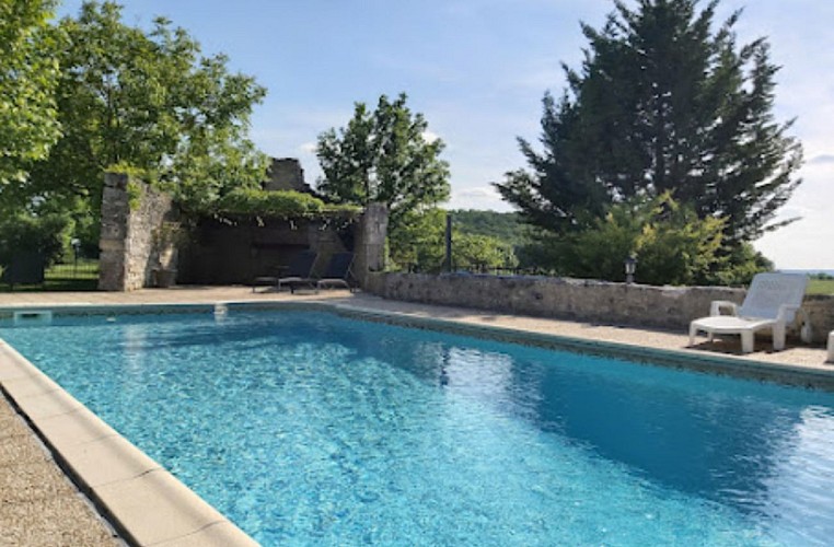 jurmilhac_pigeonnier_piscine