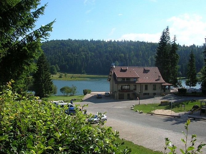 Lac Genin service area for caper vans