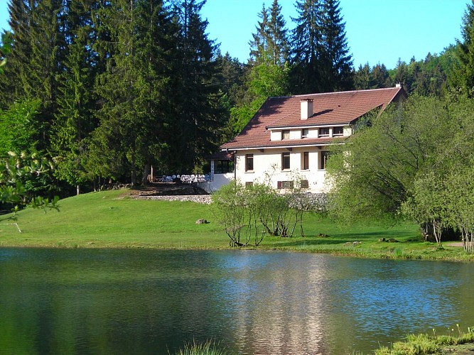 Hôtel Auberge du Lac Genin