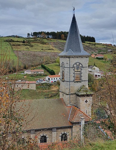 Église de Chalmazel et ses vitraux signés Théodore Hanssen