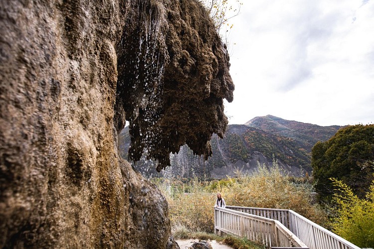 The petrifying waterfalls of Remollon