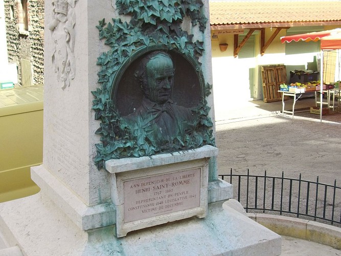 Statue de la Liberté et Monument St Romme