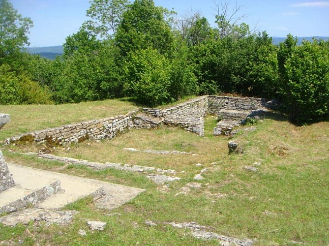 Vestiges de l’Eglise de St Julien