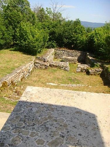 Vestiges de l’Eglise de St Julien