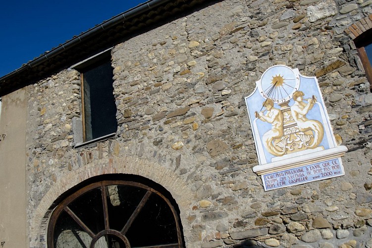 Sundial in Eyguians