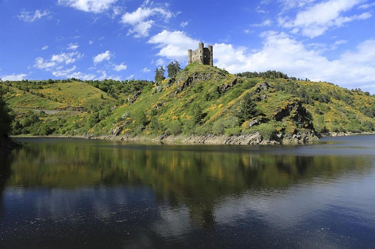 Site et château d'Alleuze