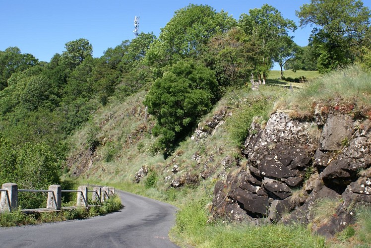 Site de Saint-Martin-Sous-Vigouroux - point de vue