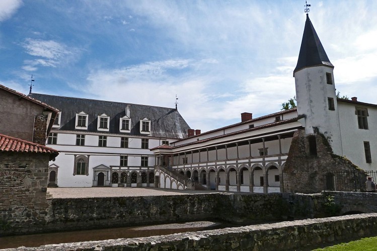 Château de la Bâtie d'Urfé