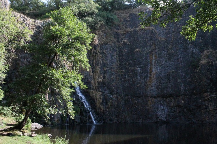 Waterfall and Castle of Sailhant