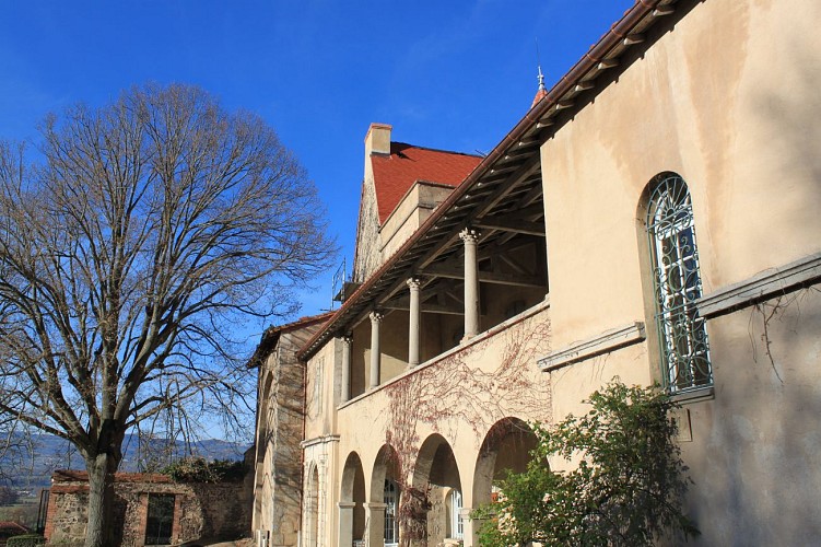 Castillo de Chalain-d'Uzore