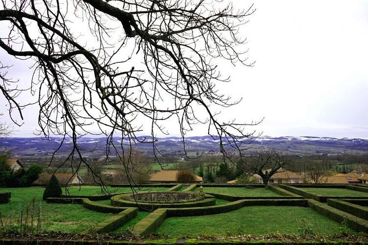 Castillo de Chalain-d'Uzore