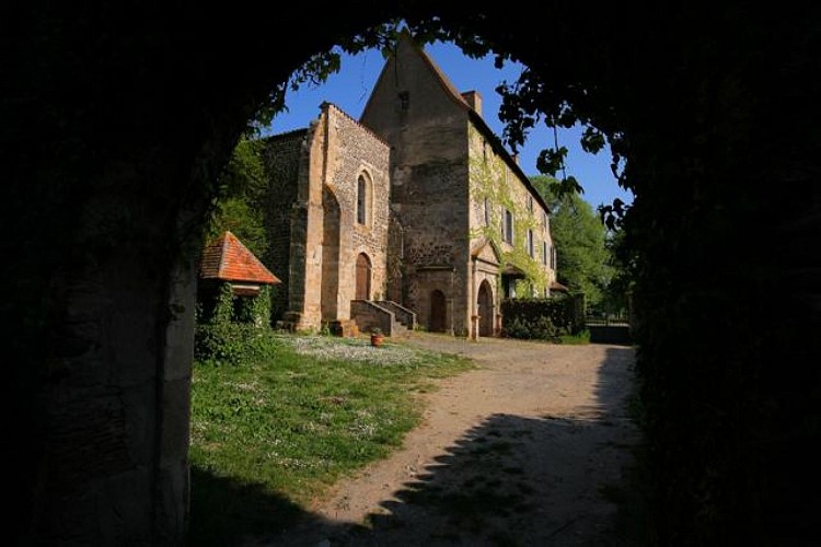 Castillo de Chalain-d'Uzore