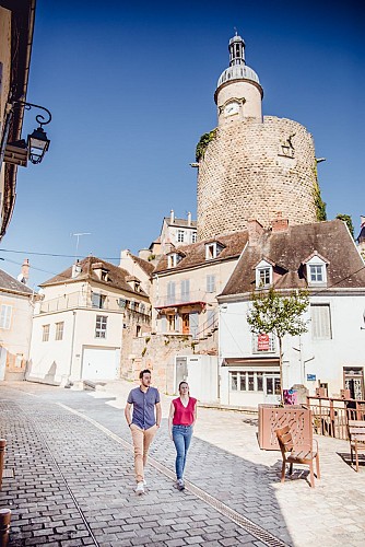 Tour Quiquengrogne et Maison Canoniale