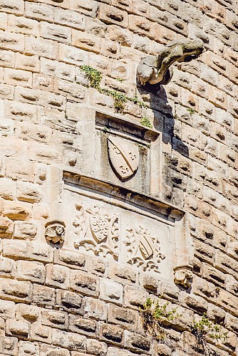 Tour Quiquengrogne et Maison Canoniale