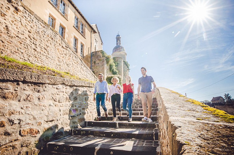 Tour Quiquengrogne et Maison Canoniale