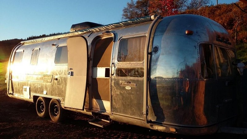 Gîte atypique et nuits américaines en caravanes Airstream