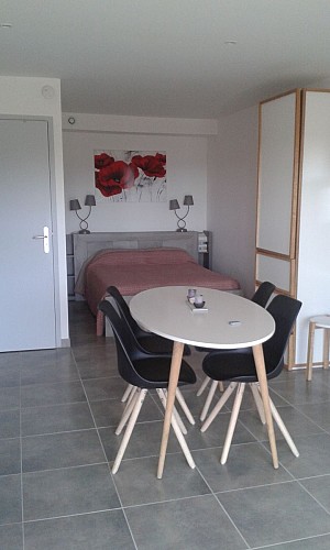 Studio dans villa neuve