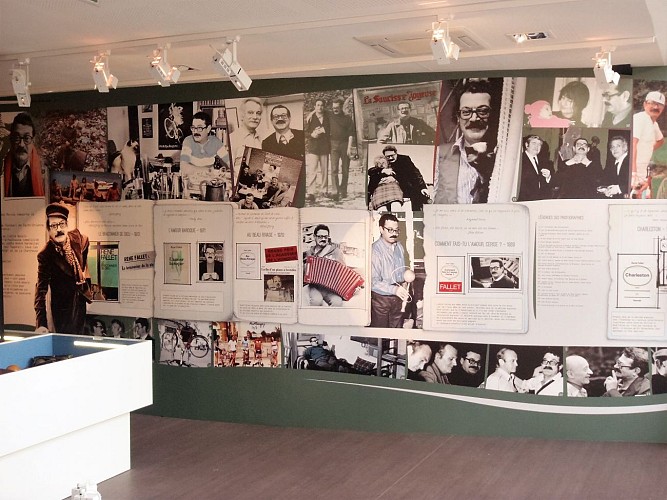 Les Pieds dans l'eau - Exposition René Fallet