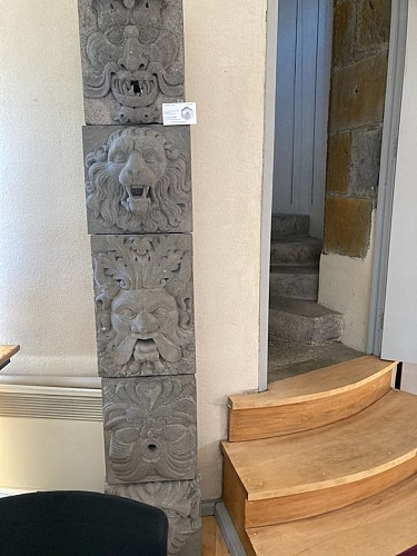 Haus des Handwerkes die Künsten des Steines