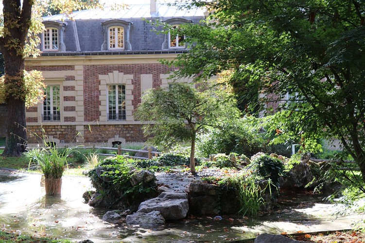 The Parc des Sophoras at Montesson