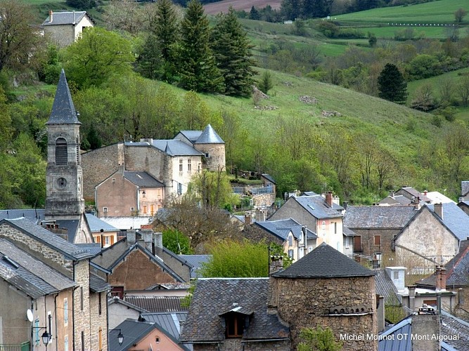 Village de Lanuéjols