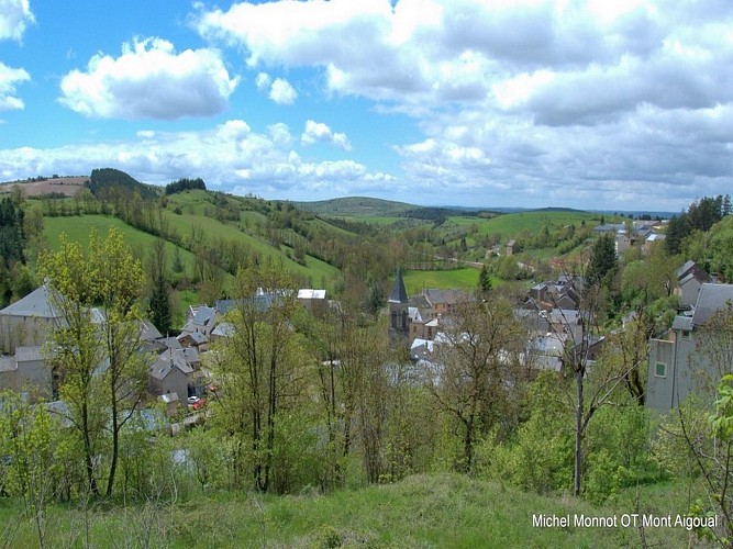 Village de Lanuéjols