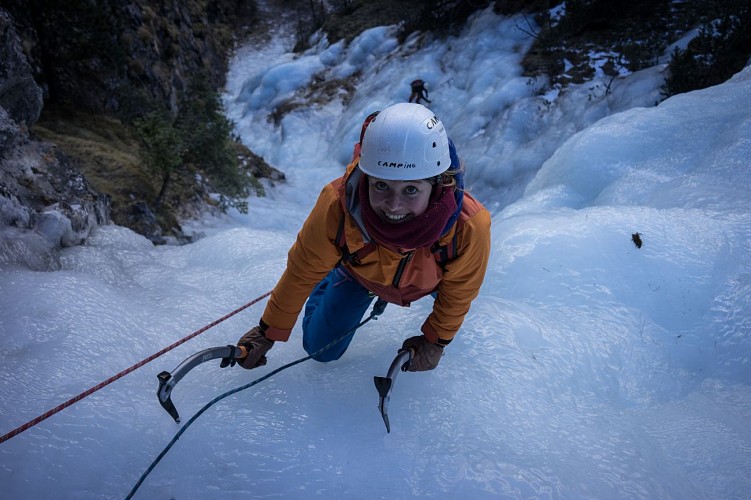 Mountain Guides' Office - Ice climbing